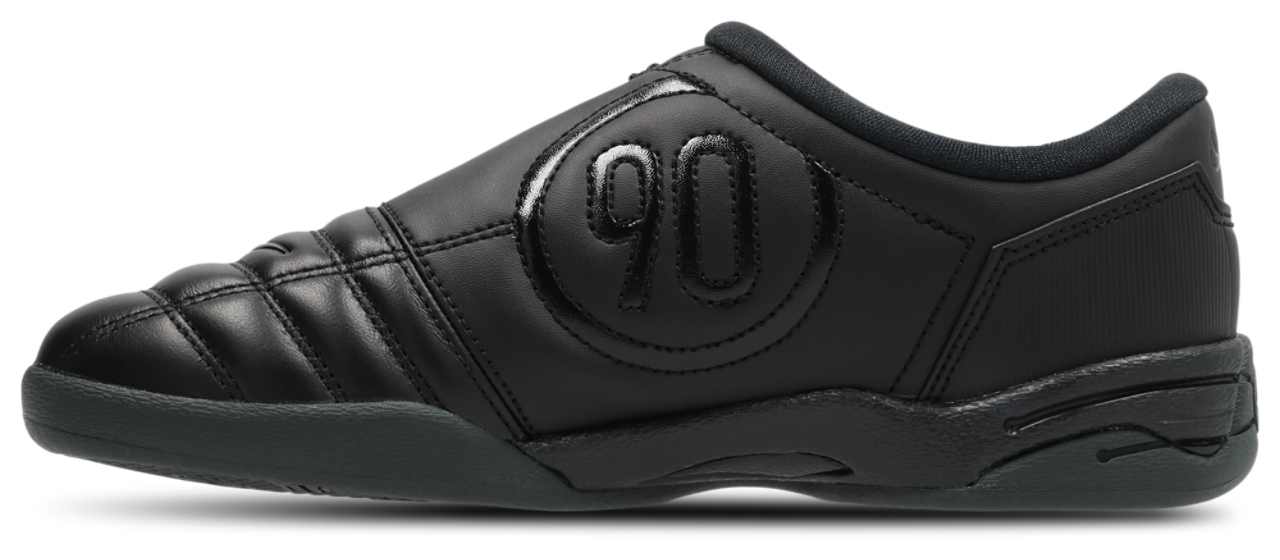 Nike Total 90 Image 4 of 8. Tap to open photo gallery.