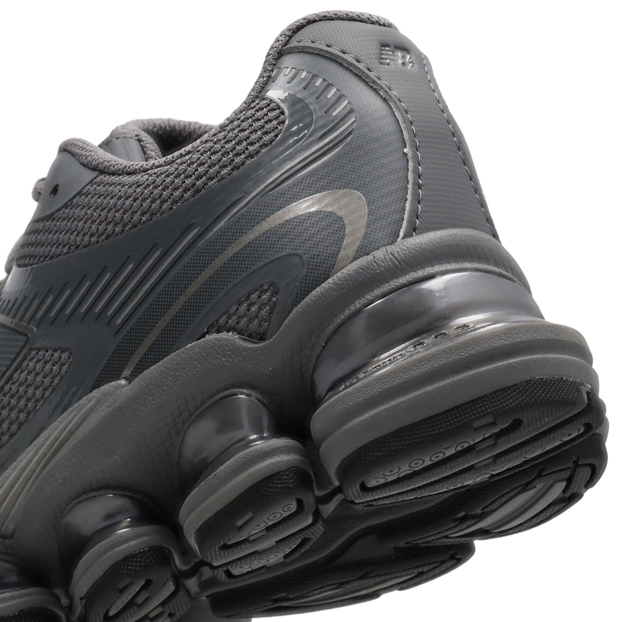 New Balance Abzorb 2000 Bild 7 von 7. Antippen, um die Fotogalerie zu öffnen.