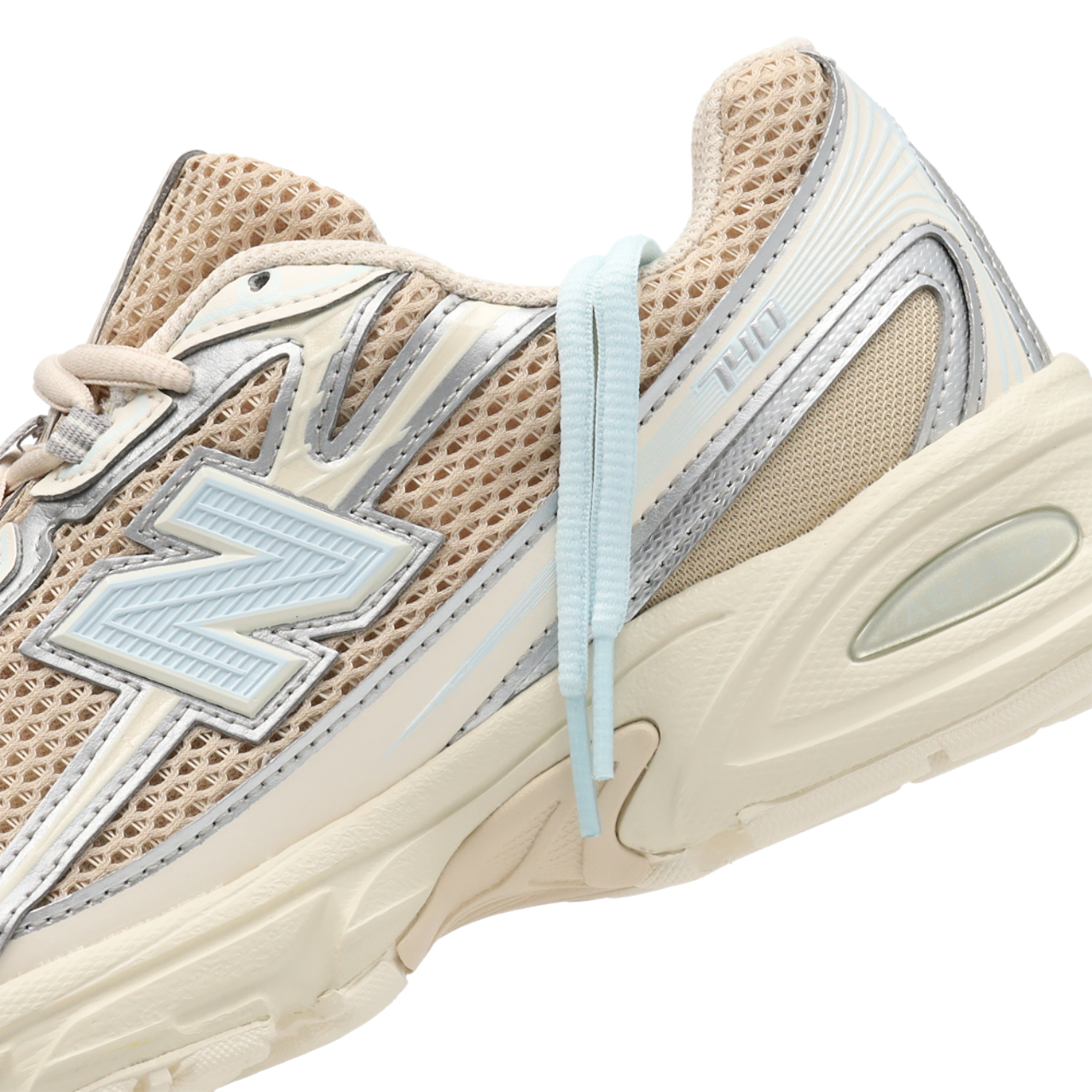 New Balance 740 Image 7 sur 7. Appuyez pour ouvrir la galerie de photos.