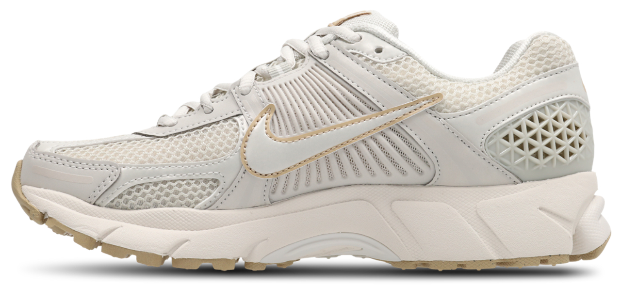 Nike Zoom Vomero 5 Image 4 of 8. Tap to open photo gallery.