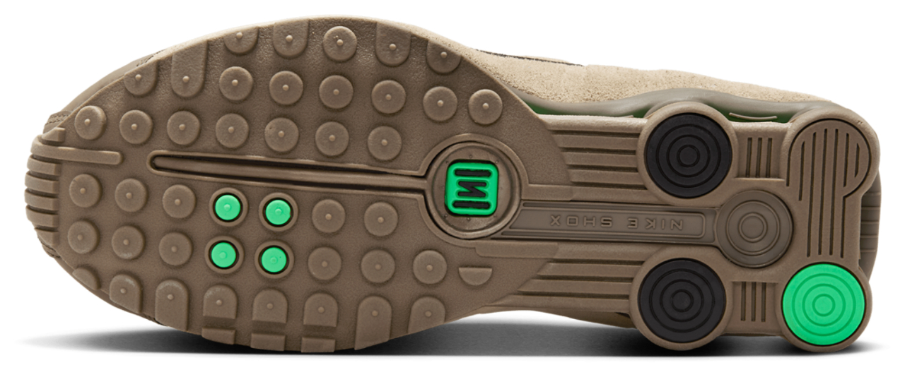 Nike Shox R4 Image 5 of 6. Tap to open photo gallery.