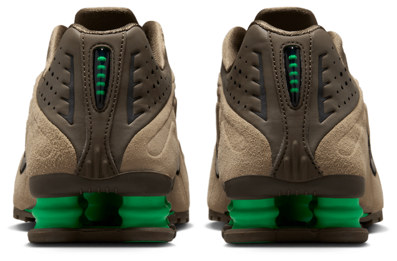 Nike Shox R4 Image 6 of 6. Tap to open photo gallery.