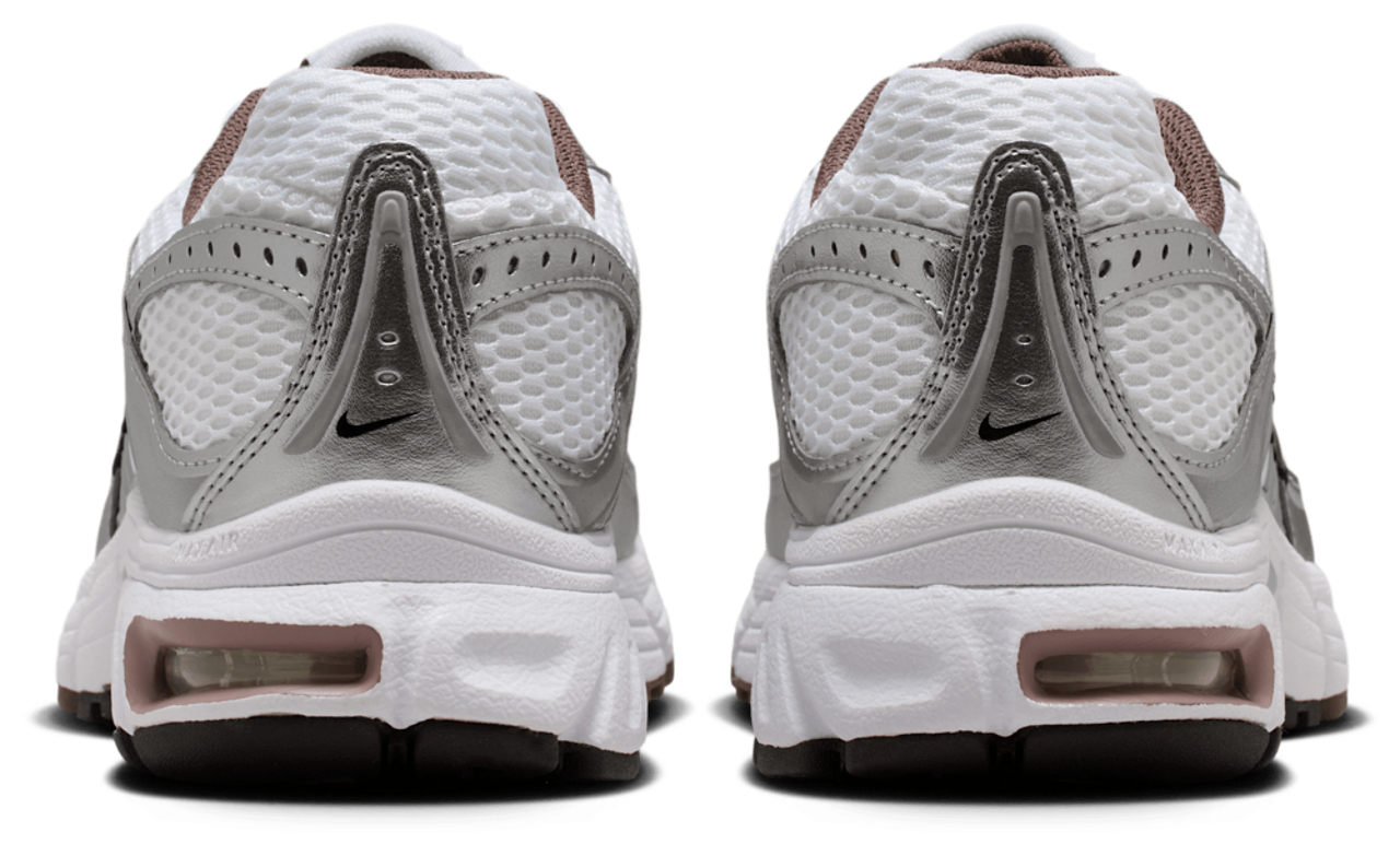 Nike Air Max Moto 2K Image 6 sur 6. Appuyez pour ouvrir la galerie de photos.