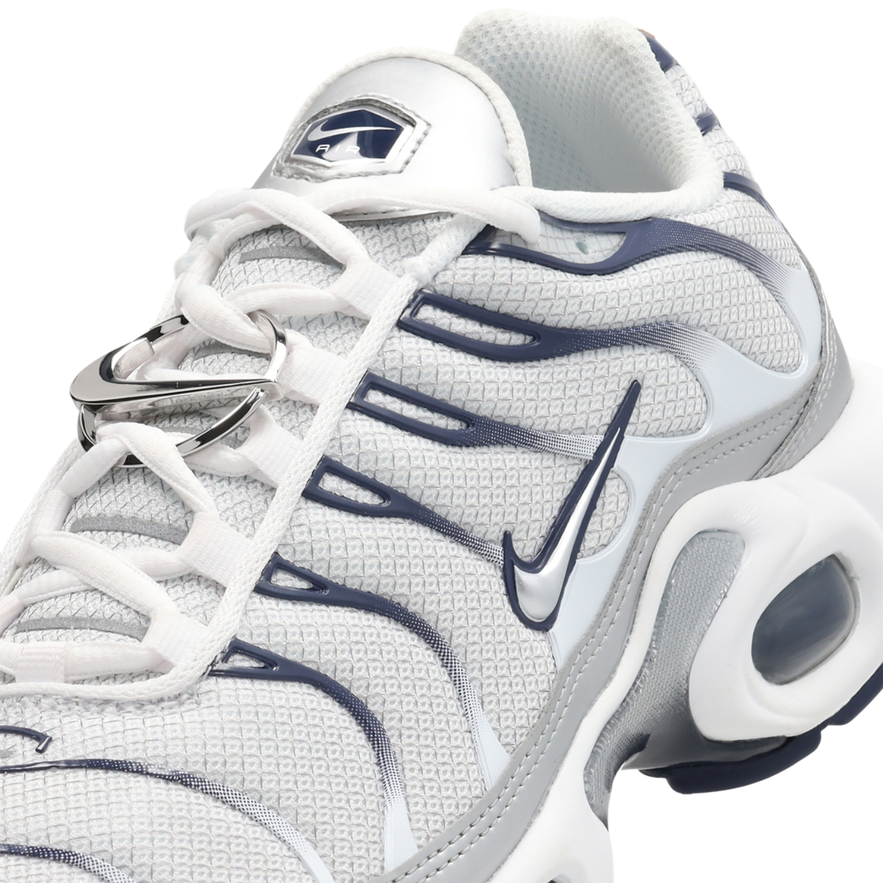 Nike Air Max Tuned 1 Image 8 sur 8. Appuyez pour ouvrir la galerie de photos.