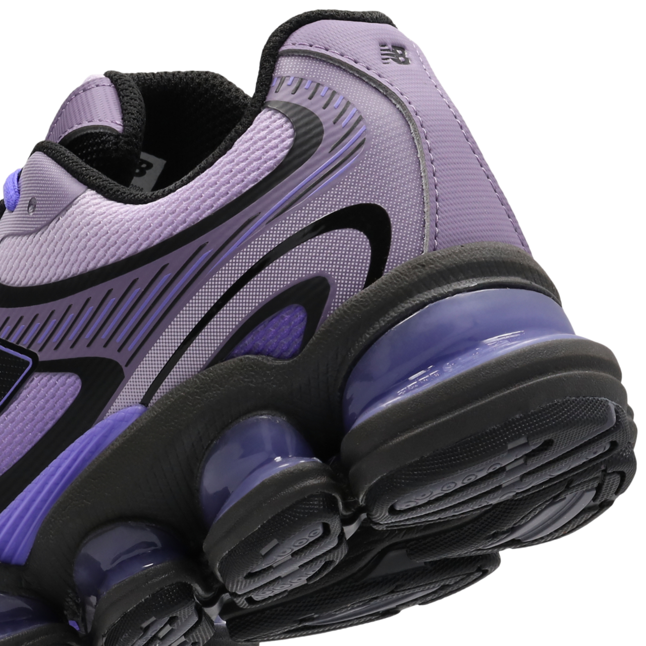 New Balance Abzorb 2000 Image 7 of 8. Tap to open photo gallery.