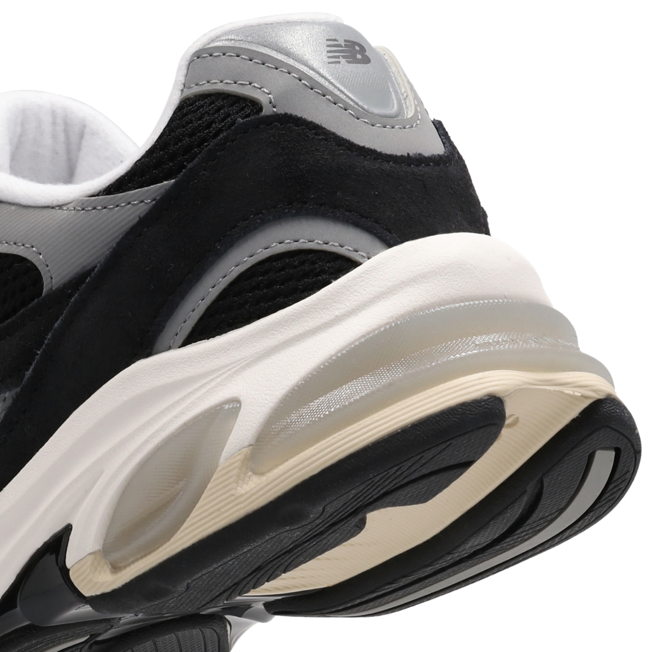 New Balance 2010 Image 7 of 8. Tap to open photo gallery.