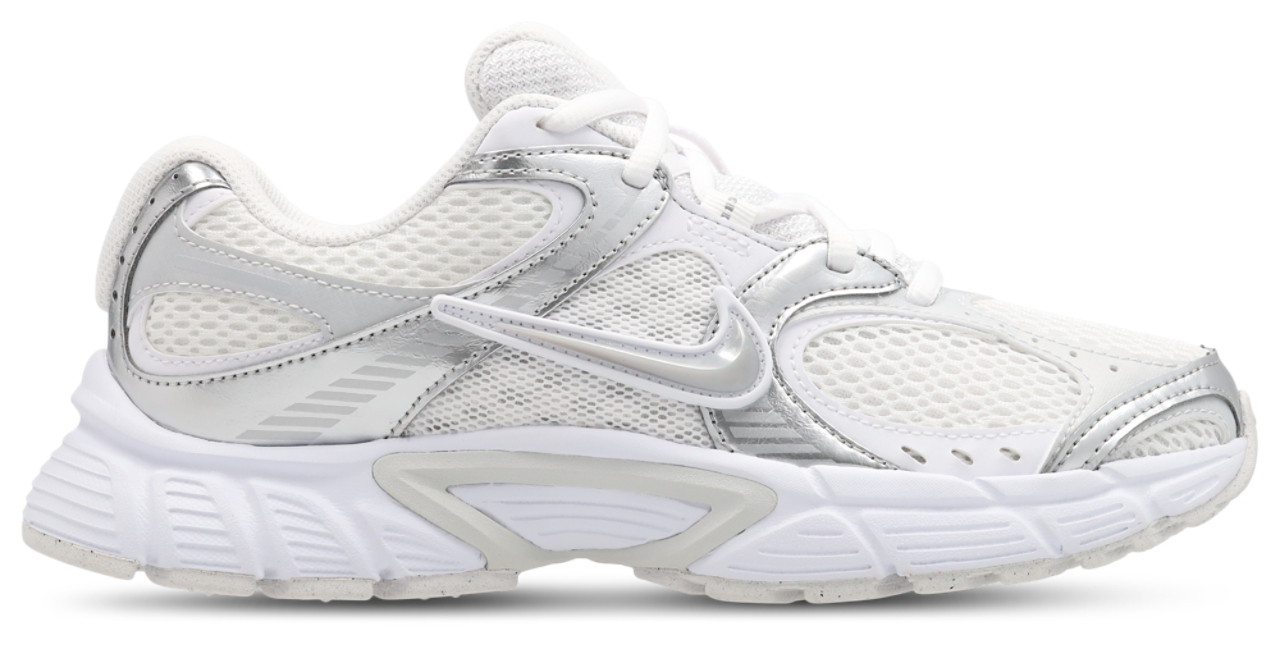 Nike V5 Rnr Image 1 of 8. Tap to open photo gallery.