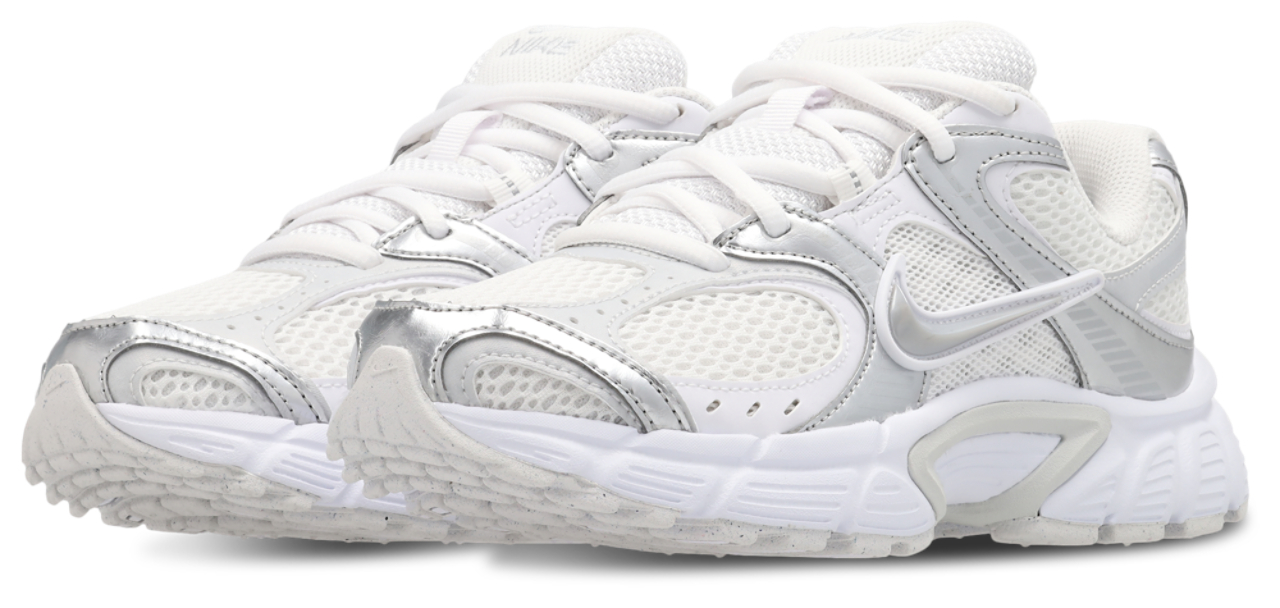 Nike V5 Rnr Image 2 of 8. Tap to open photo gallery.