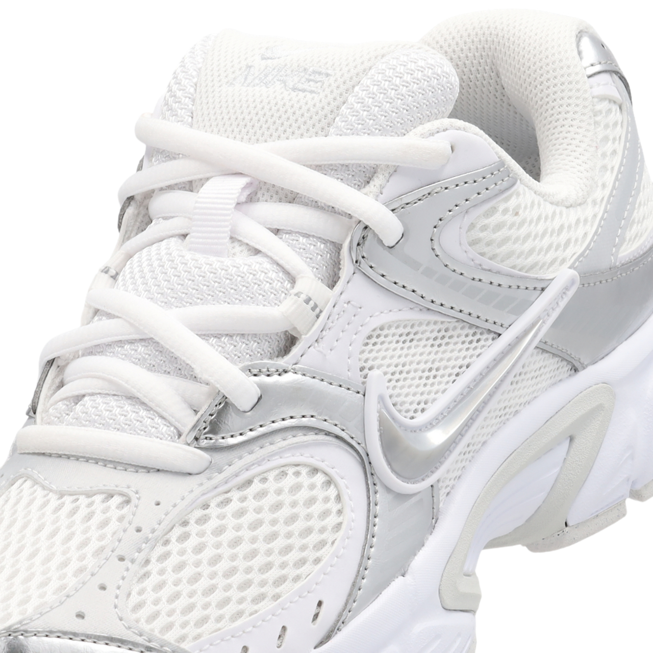 Nike V5 Rnr Image 8 of 8. Tap to open photo gallery.