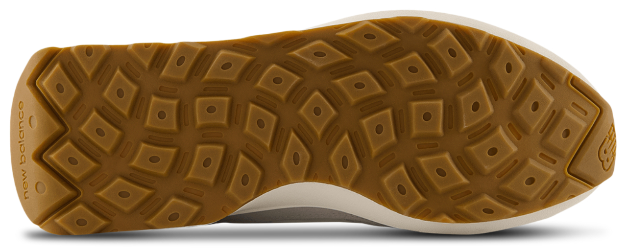New Balance 370 Image 4 of 4. Tap to open photo gallery.
