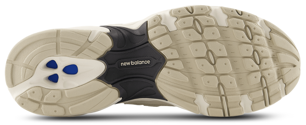 New Balance 740 Image 4 of 4. Tap to open photo gallery.