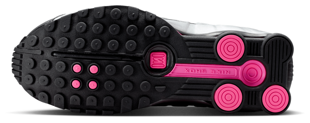 Nike Shox R4 Image 5 of 6. Tap to open photo gallery.