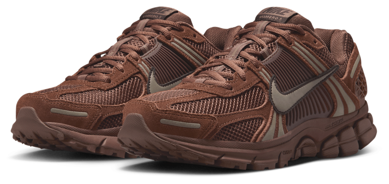 Nike Zoom Vomero 5 Image 2 of 6. Tap to open photo gallery.