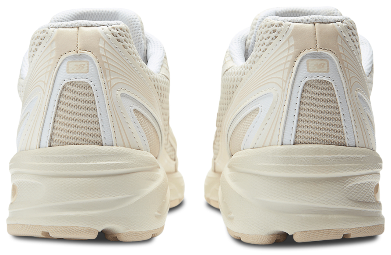 New Balance 740 Afbeelding 3 van 6. Tik om de fotogalerij te openen..