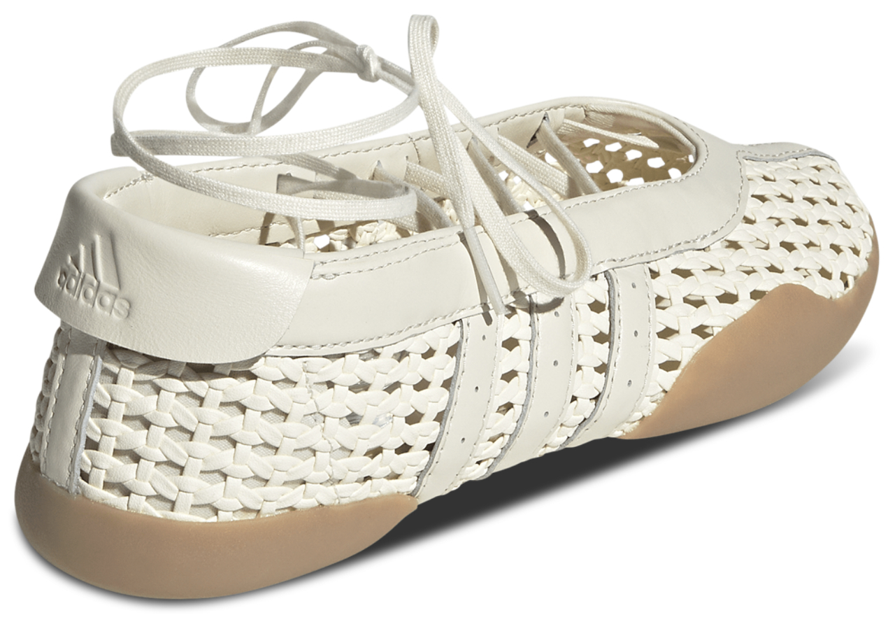 adidas Taekwondo Mei Ballet Bild 3 von 7. Antippen, um die Fotogalerie zu öffnen.
