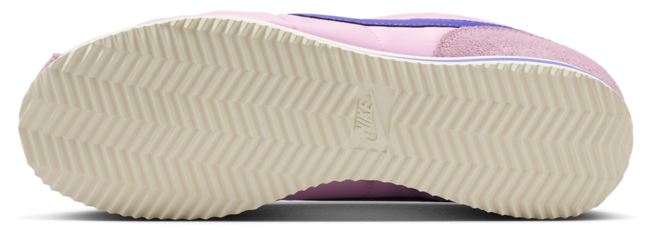 Nike Cortez Textile Image 5 sur 6. Appuyez pour ouvrir la galerie de photos.