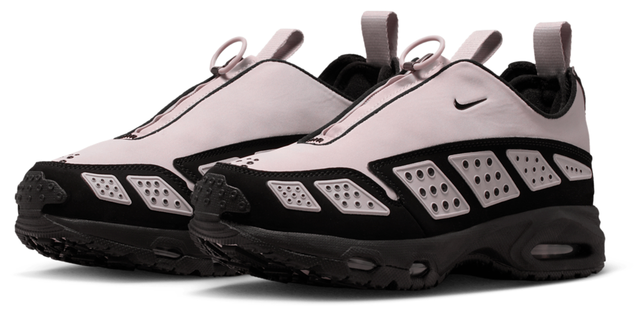 Nike Air Max Sndr Image 2 of 6. Tap to open photo gallery.