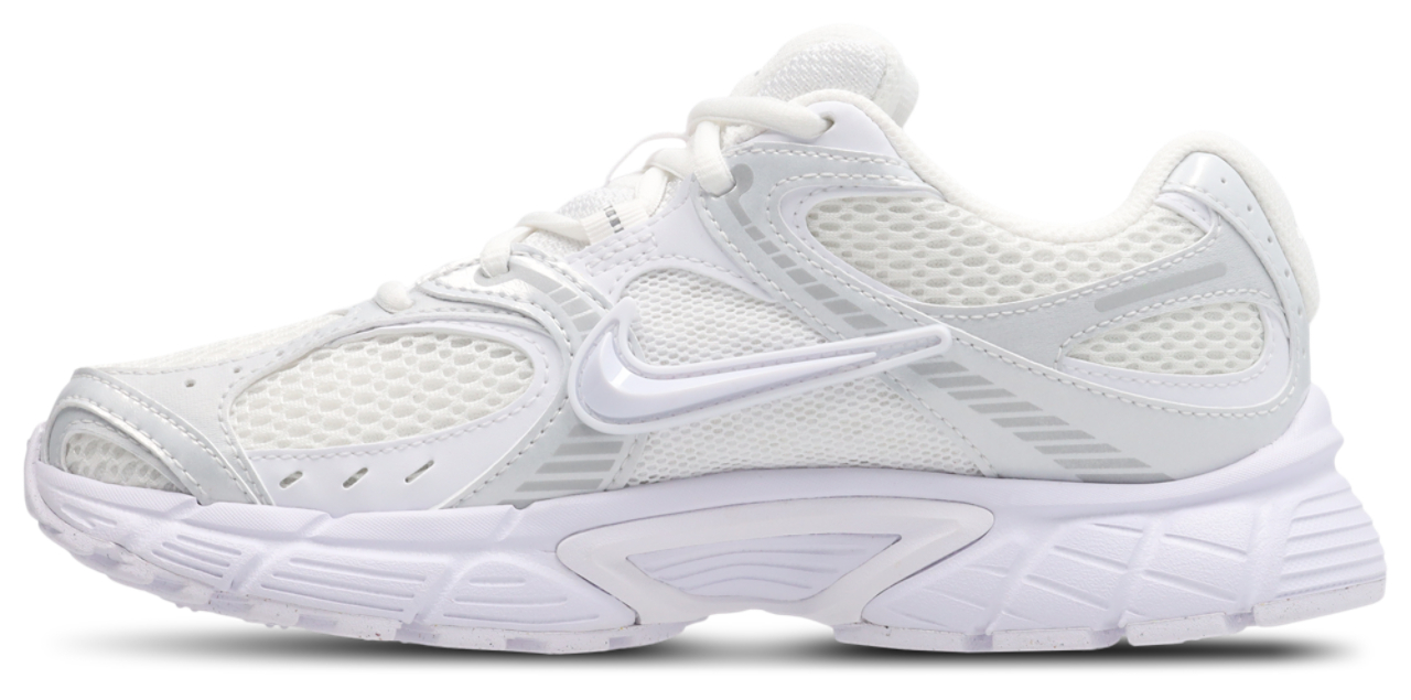 Nike V5 Rnr Image 4 of 7. Tap to open photo gallery.