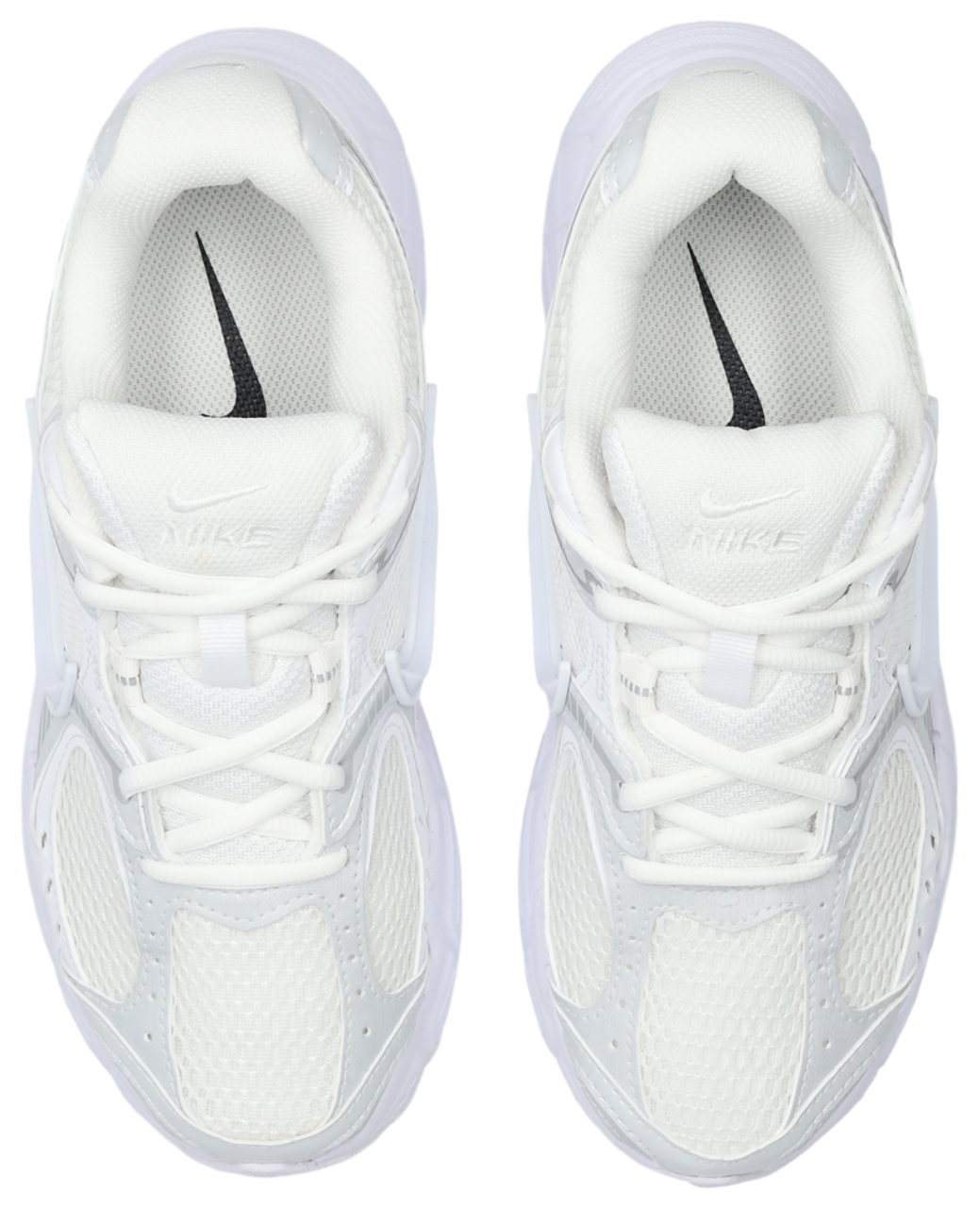 Nike V5 Rnr Image 5 of 7. Tap to open photo gallery.