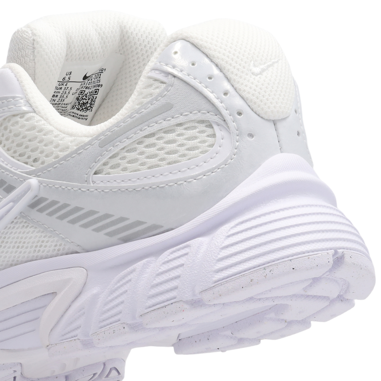 Nike V5 Rnr Image 7 of 7. Tap to open photo gallery.