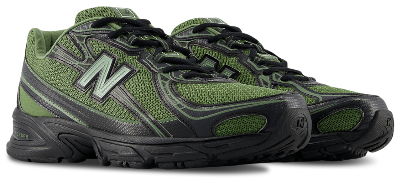 New Balance 740 Imagen 2 de 6. Toque para abrir la galería de fotos.