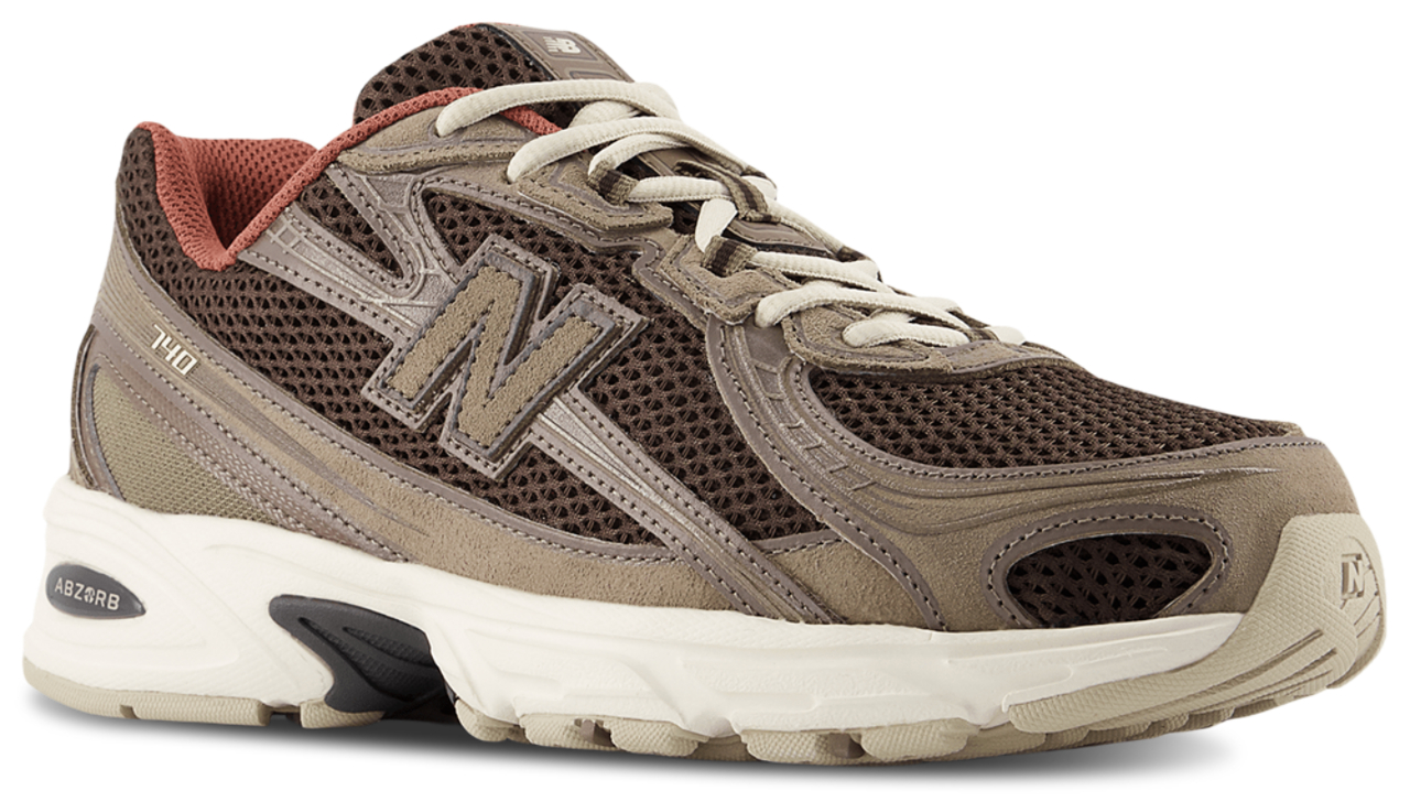 New Balance 740 Image 2 sur 4. Appuyez pour ouvrir la galerie de photos.