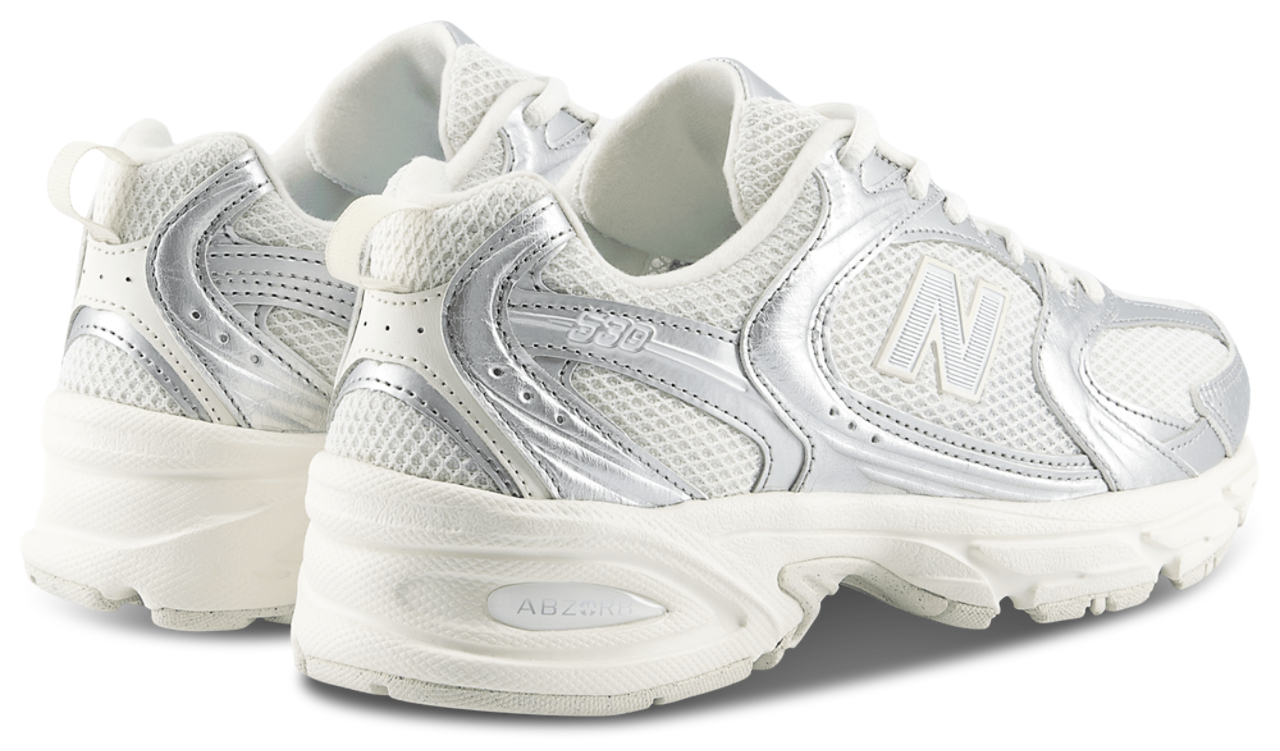 New Balance 530 Image 4 of 6. Tap to open photo gallery.