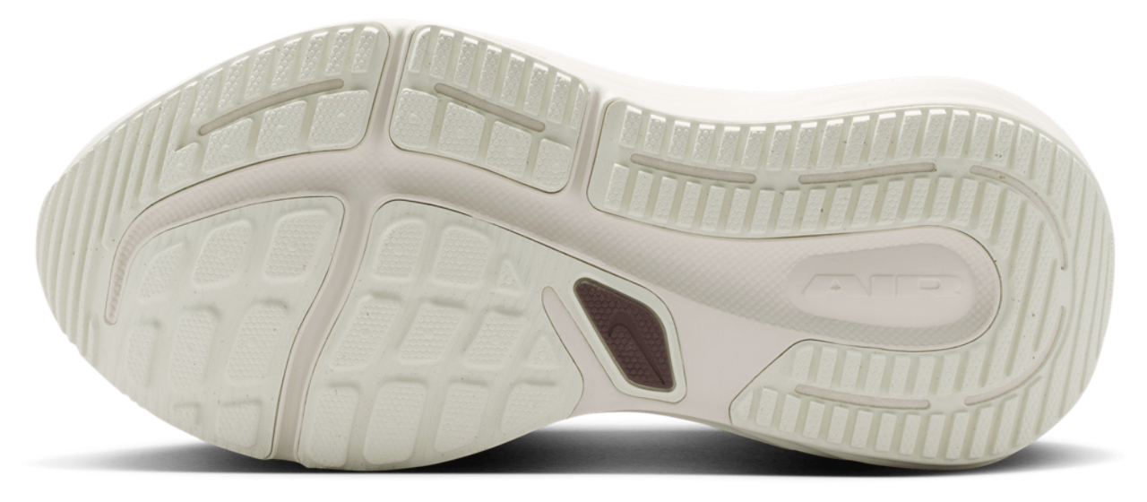 Nike Winflo 12 Bild 5 von 6. Antippen, um die Fotogalerie zu öffnen.