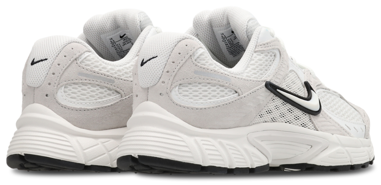 Nike V5 Rnr Image 3 of 7. Tap to open photo gallery.