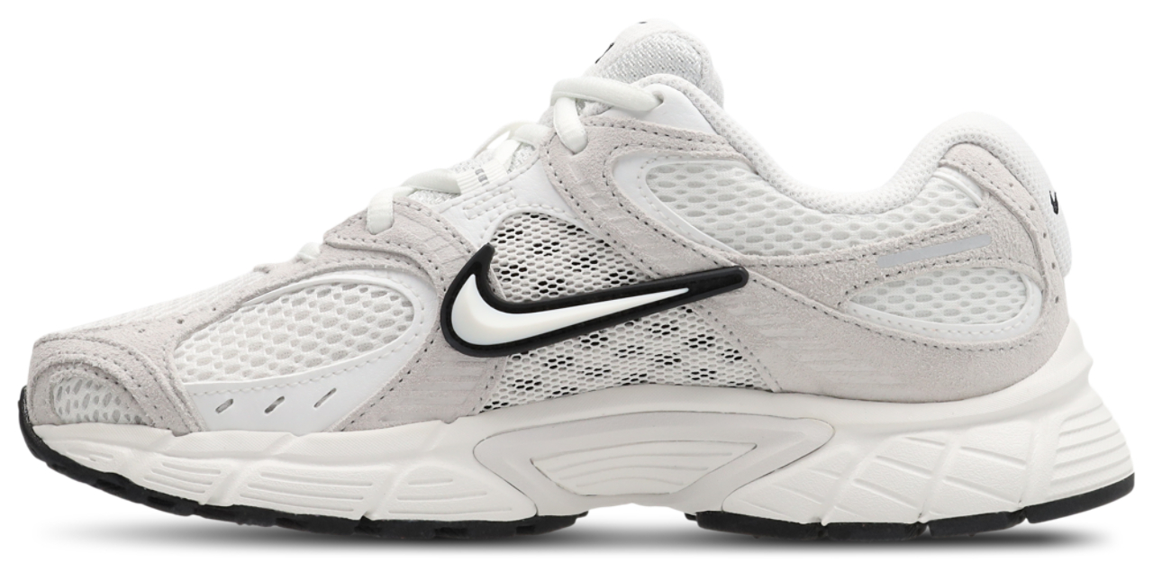 Nike V5 Rnr Image 4 of 7. Tap to open photo gallery.