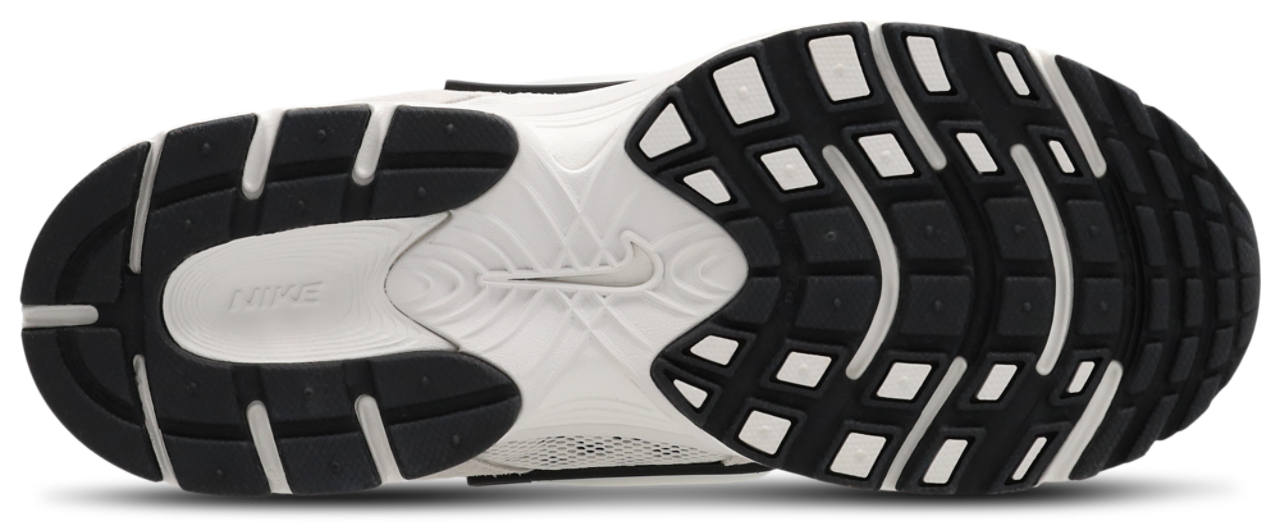 Nike V5 Rnr Image 6 of 7. Tap to open photo gallery.