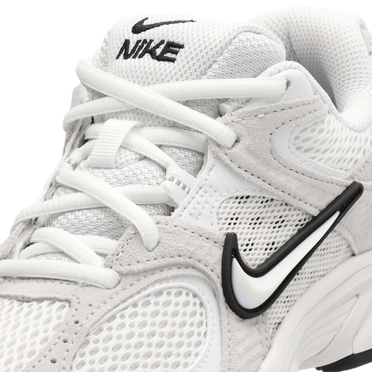 Nike V5 Rnr Image 7 of 7. Tap to open photo gallery.