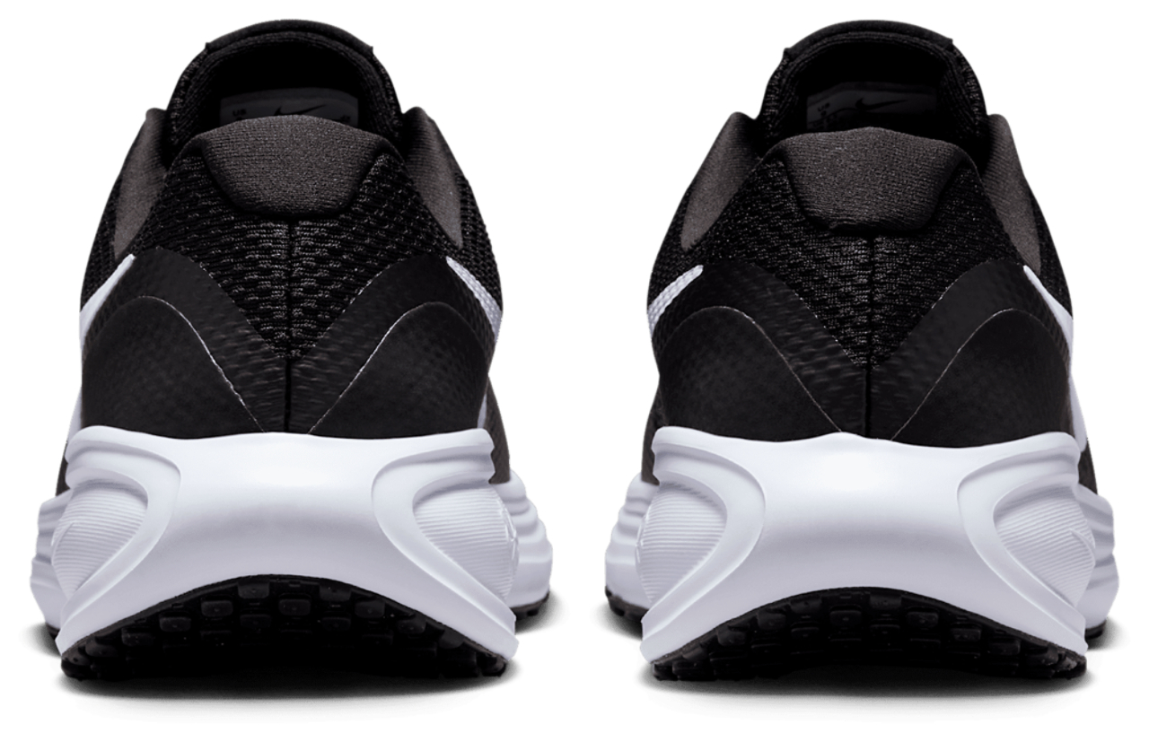 Nike Revolution 8 Image 6 sur 6. Appuyez pour ouvrir la galerie de photos.
