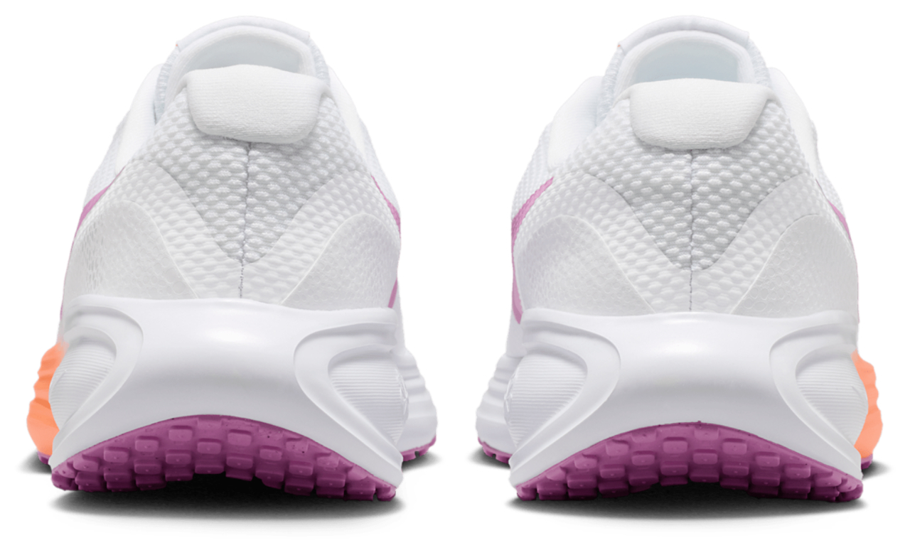Nike Revolution 8 Image 6 sur 6. Appuyez pour ouvrir la galerie de photos.