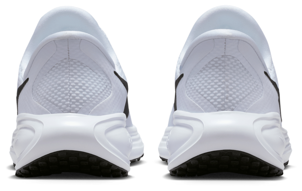 Nike Revolution 8 Easyon Imagen 6 de 6. Toque para abrir la galería de fotos.