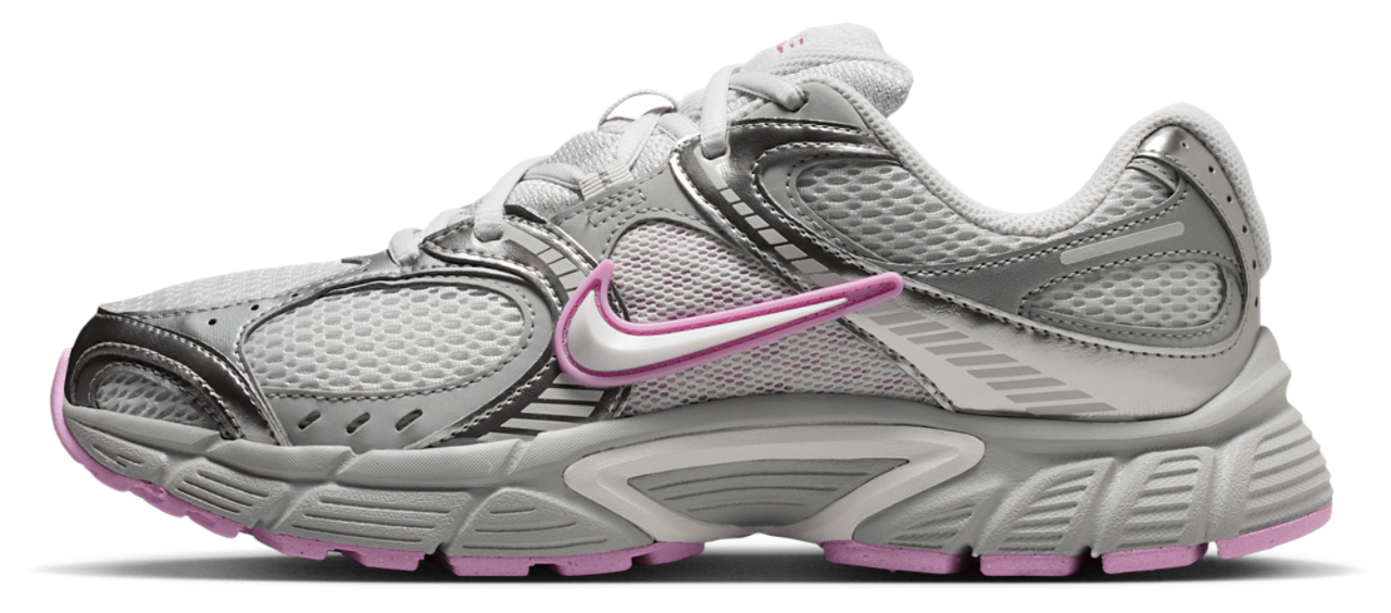 Nike V5 Rnr Image 3 of 6. Tap to open photo gallery.