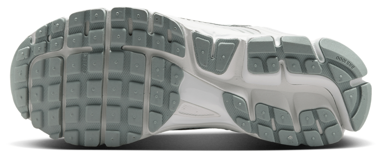 Nike Zoom Vomero 5 Image 5 of 6. Tap to open photo gallery.
