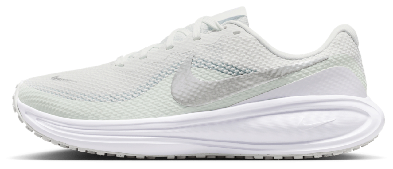 Nike Revolution 8 Image 3 of 6. Tap to open photo gallery.