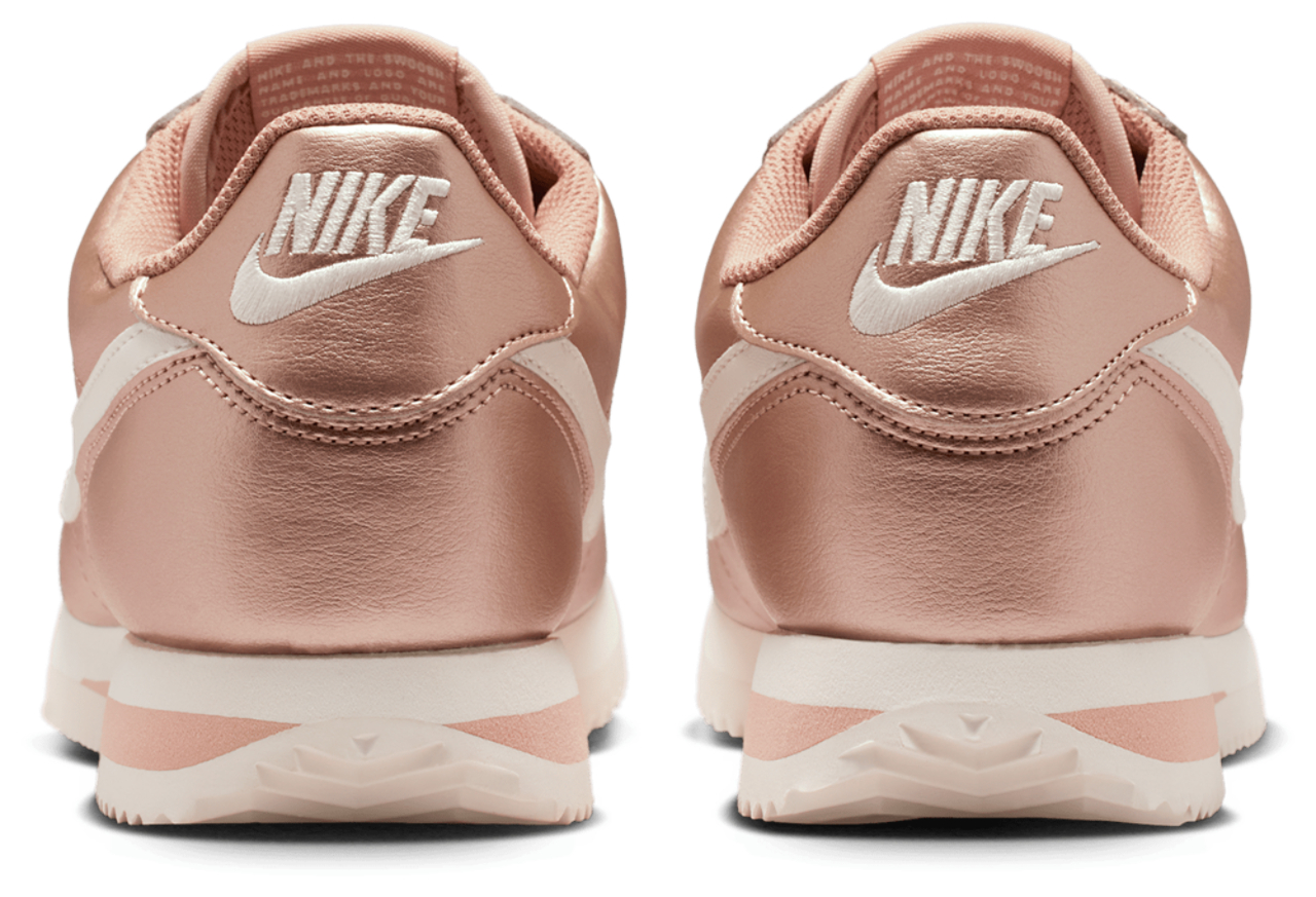 Nike Cortez Image 6 sur 6. Appuyez pour ouvrir la galerie de photos.
