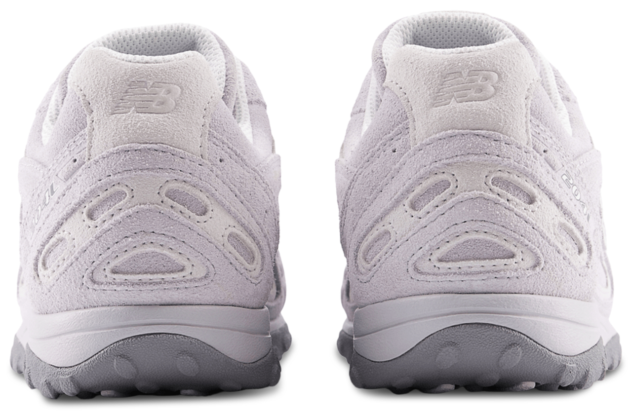New Balance 204L Image 3 sur 5. Appuyez pour ouvrir la galerie de photos.