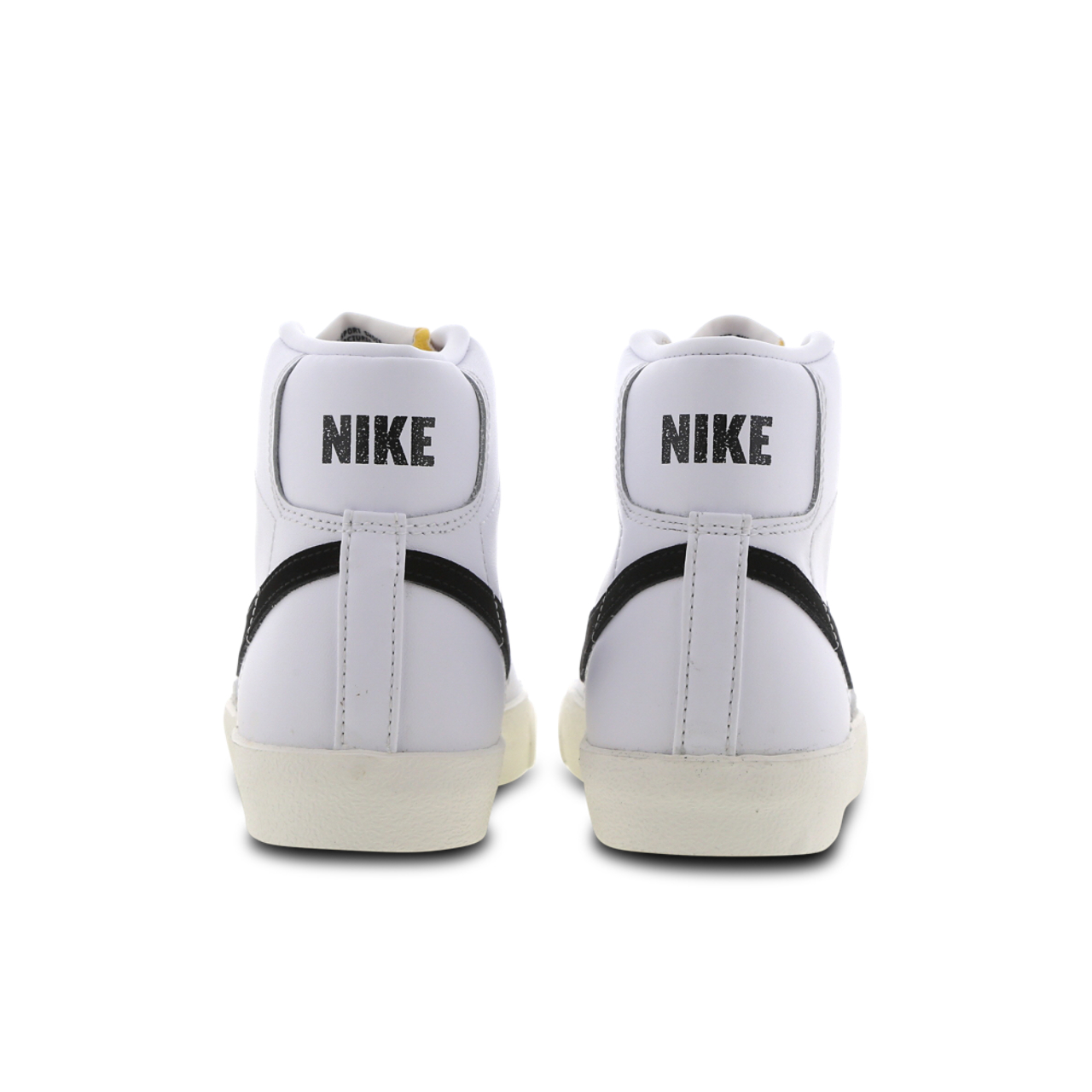 Nike Blazer Mid Afbeelding 3 van 6. Tik om de fotogalerij te openen..