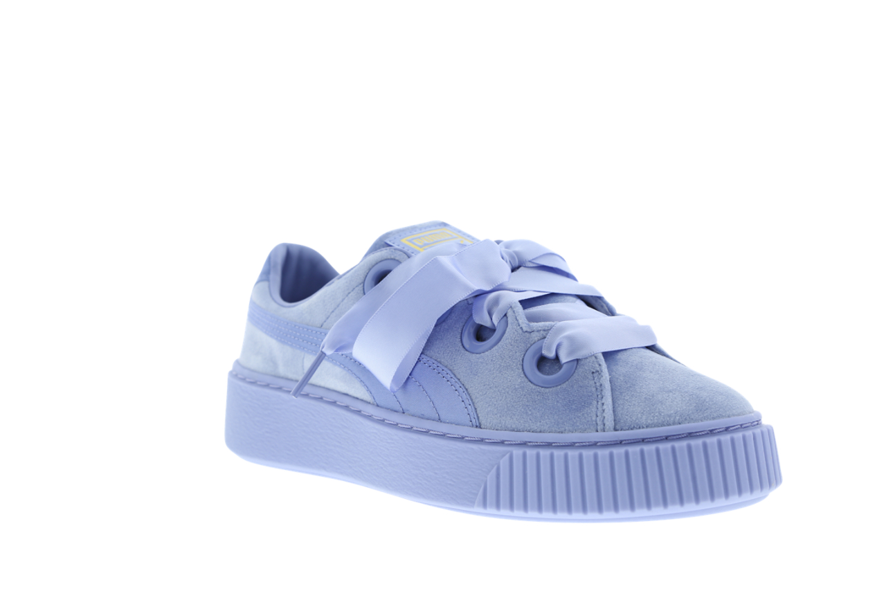 Puma Platform Kiss Velvet Afbeelding 2 van 4. Tik om de fotogalerij te openen..