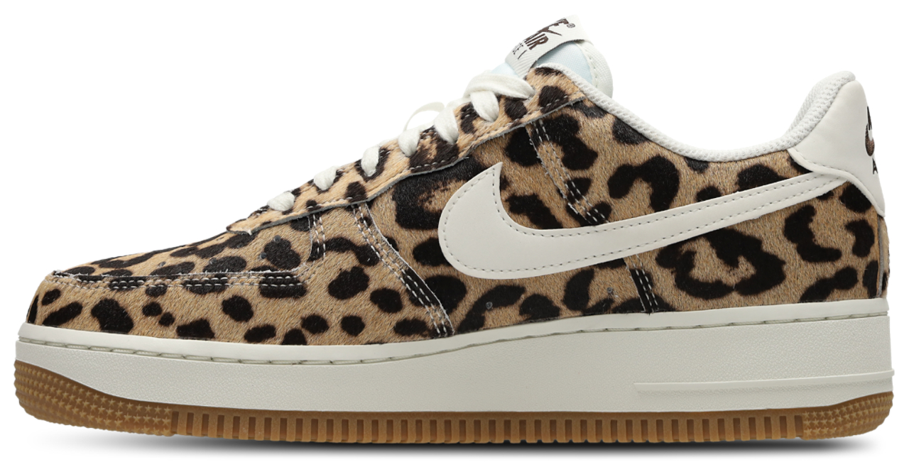 Nike Air Force 1 '07 Essential Bild 4 von 7. Antippen, um die Fotogalerie zu öffnen.