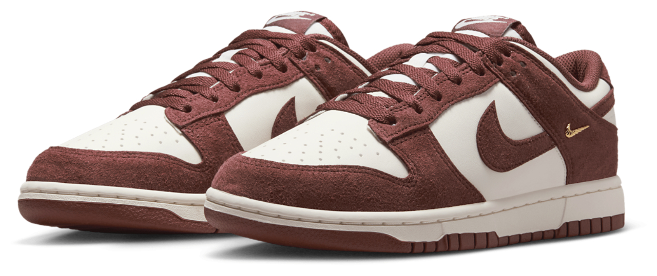 Nike Dunk Low Image 2 of 6. Tap to open photo gallery.