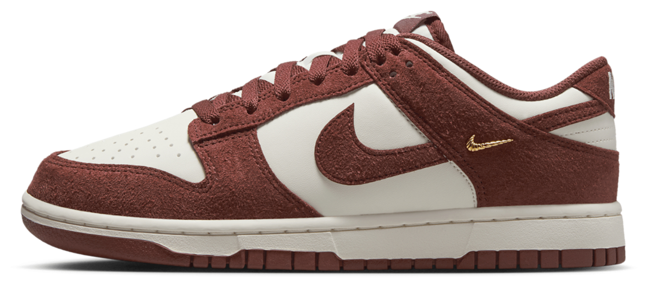 Nike Dunk Low Image 3 of 6. Tap to open photo gallery.