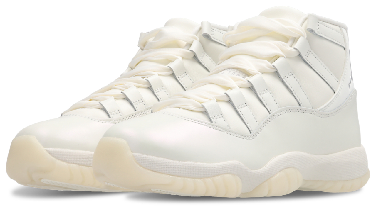 Jordan 11 Retro Image 3 of 8. Tap to open photo gallery.