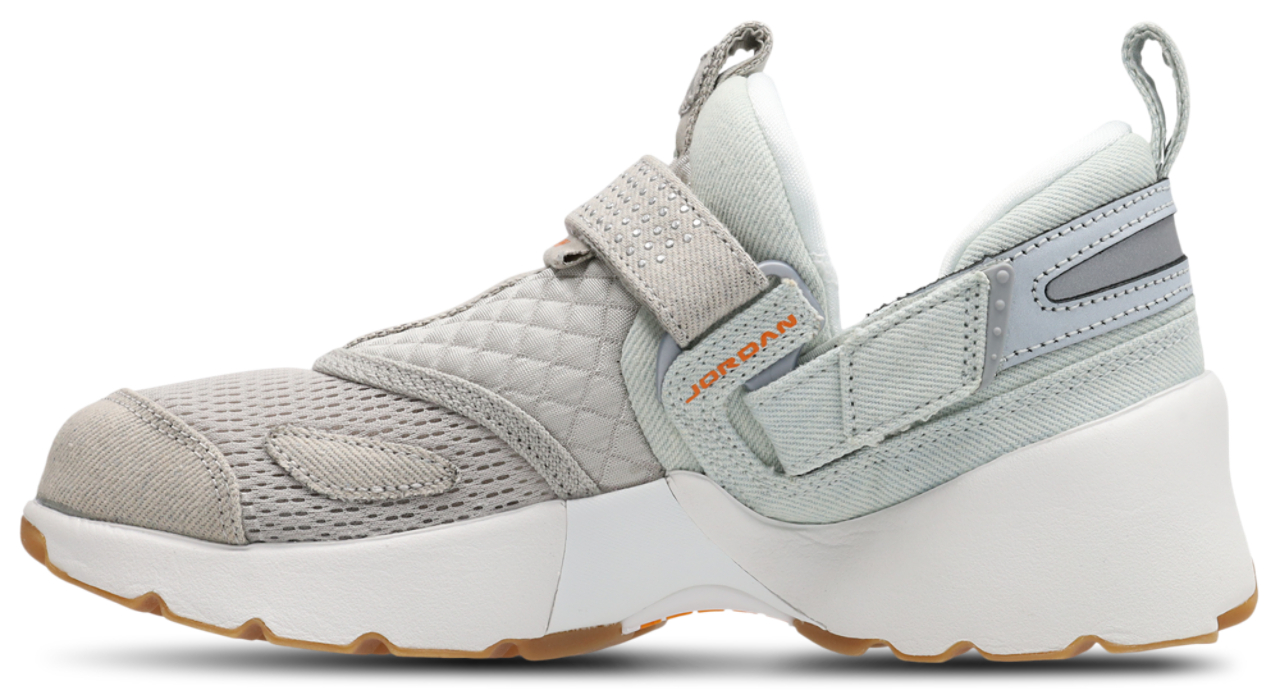 Jordan Trunner Lx Image 4 of 7. Tap to open photo gallery.
