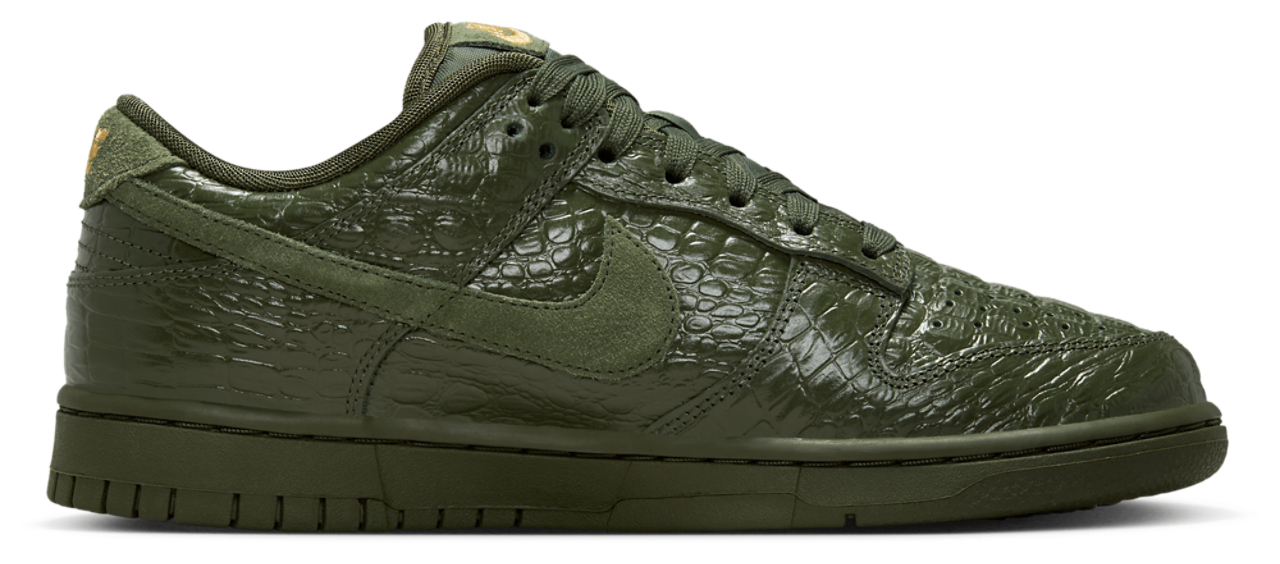 Nike Dunk Low Image 1 of 6. Tap to open photo gallery.
