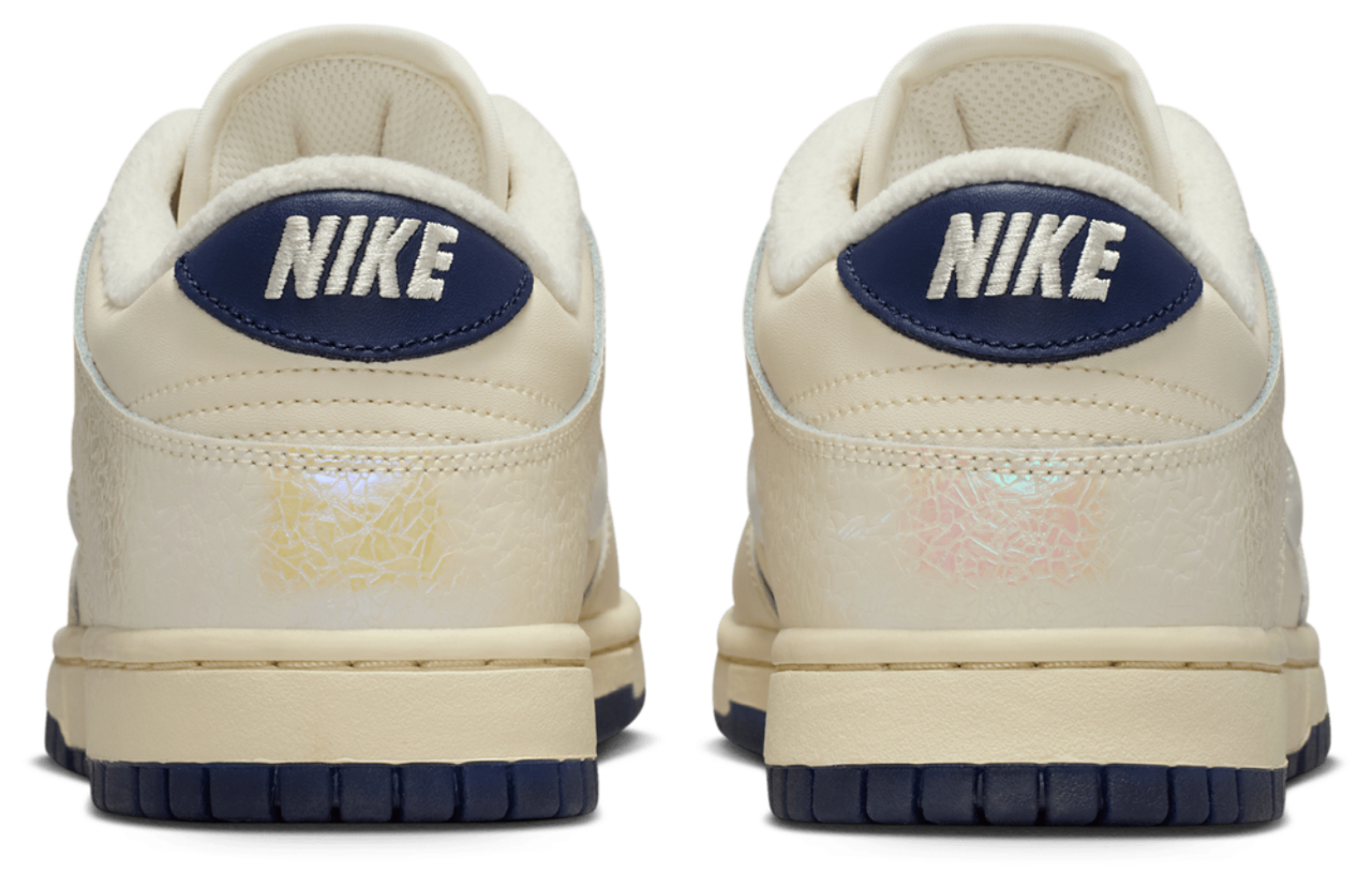 Nike Dunk Low Image 6 of 6. Tap to open photo gallery.