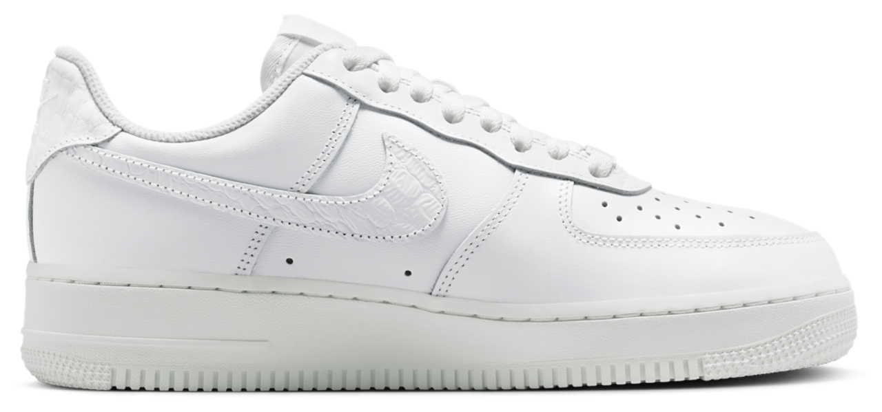 Nike Air Force 1 '07 Se Image 1 of 6. Tap to open photo gallery.